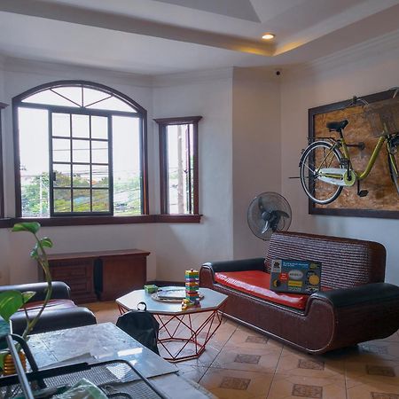 Spinning Cat Hostel (Adults Only) تاغبيلاران سيتي المظهر الخارجي الصورة