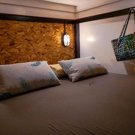 Spinning Cat Hostel (Adults Only) تاغبيلاران سيتي المظهر الخارجي الصورة