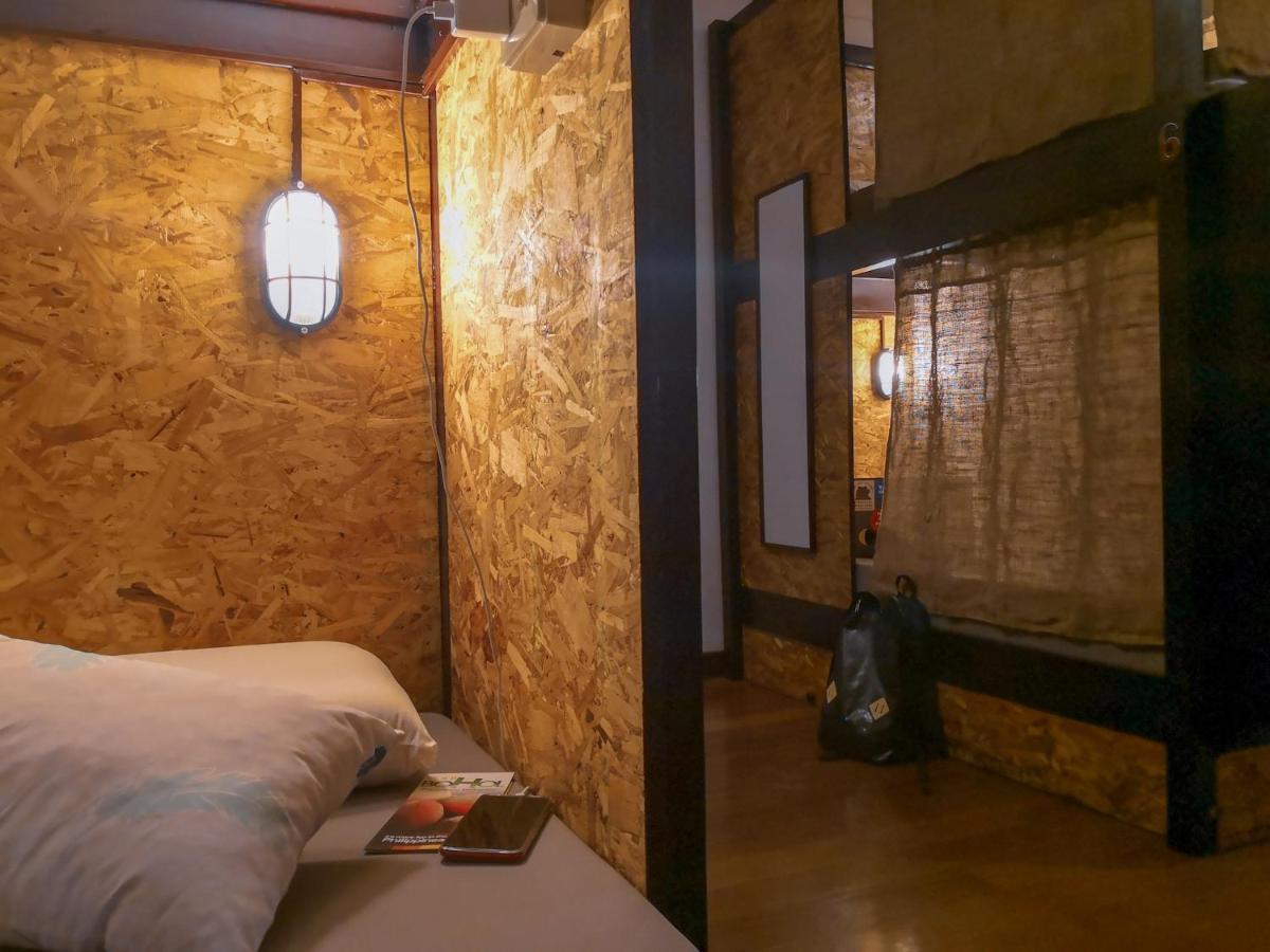 Spinning Cat Hostel (Adults Only) تاغبيلاران سيتي المظهر الخارجي الصورة