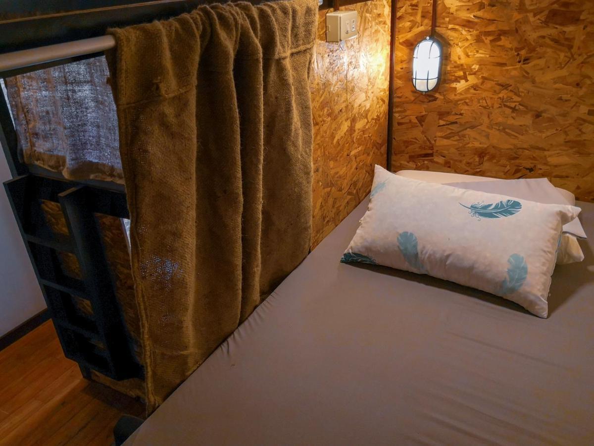 Spinning Cat Hostel (Adults Only) تاغبيلاران سيتي المظهر الخارجي الصورة