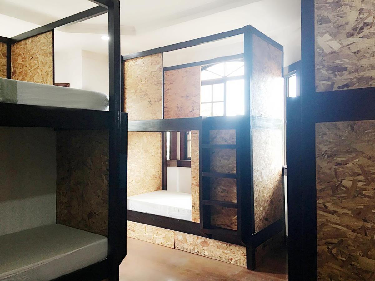 Spinning Cat Hostel (Adults Only) تاغبيلاران سيتي المظهر الخارجي الصورة