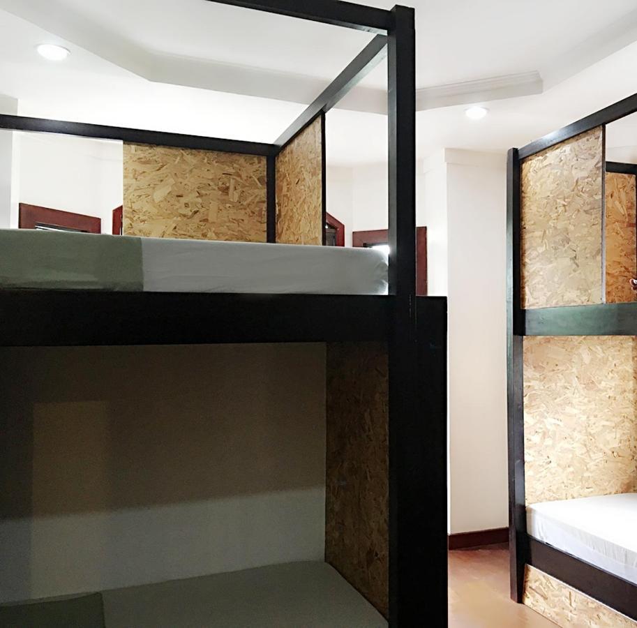 Spinning Cat Hostel (Adults Only) تاغبيلاران سيتي المظهر الخارجي الصورة