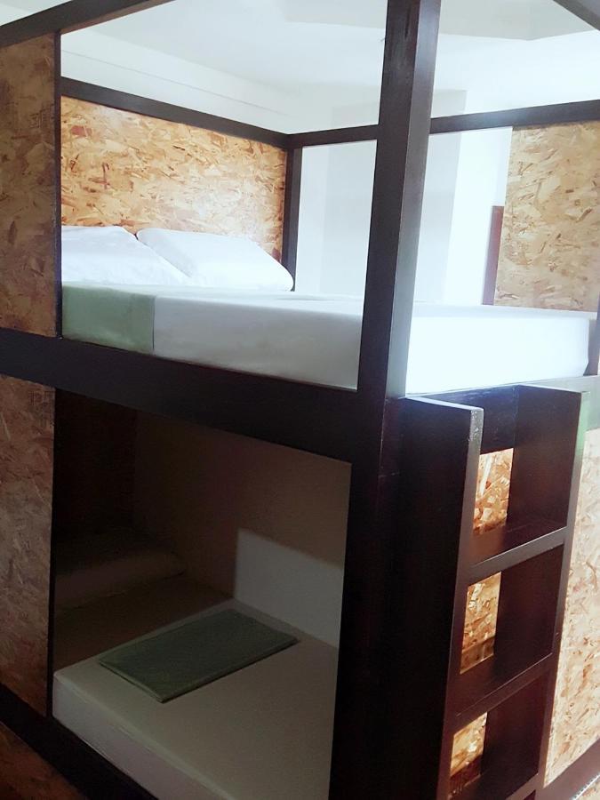Spinning Cat Hostel (Adults Only) تاغبيلاران سيتي المظهر الخارجي الصورة