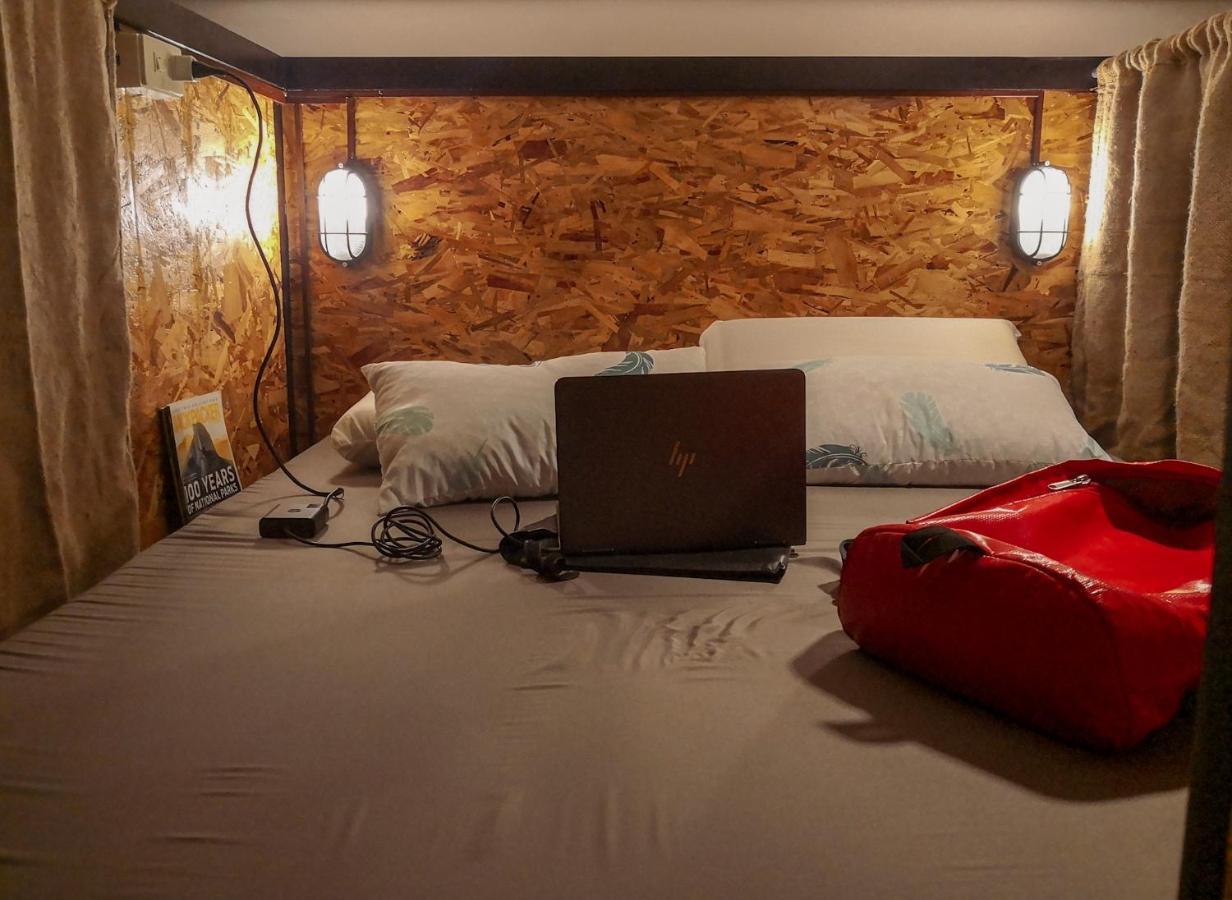 Spinning Cat Hostel (Adults Only) تاغبيلاران سيتي المظهر الخارجي الصورة