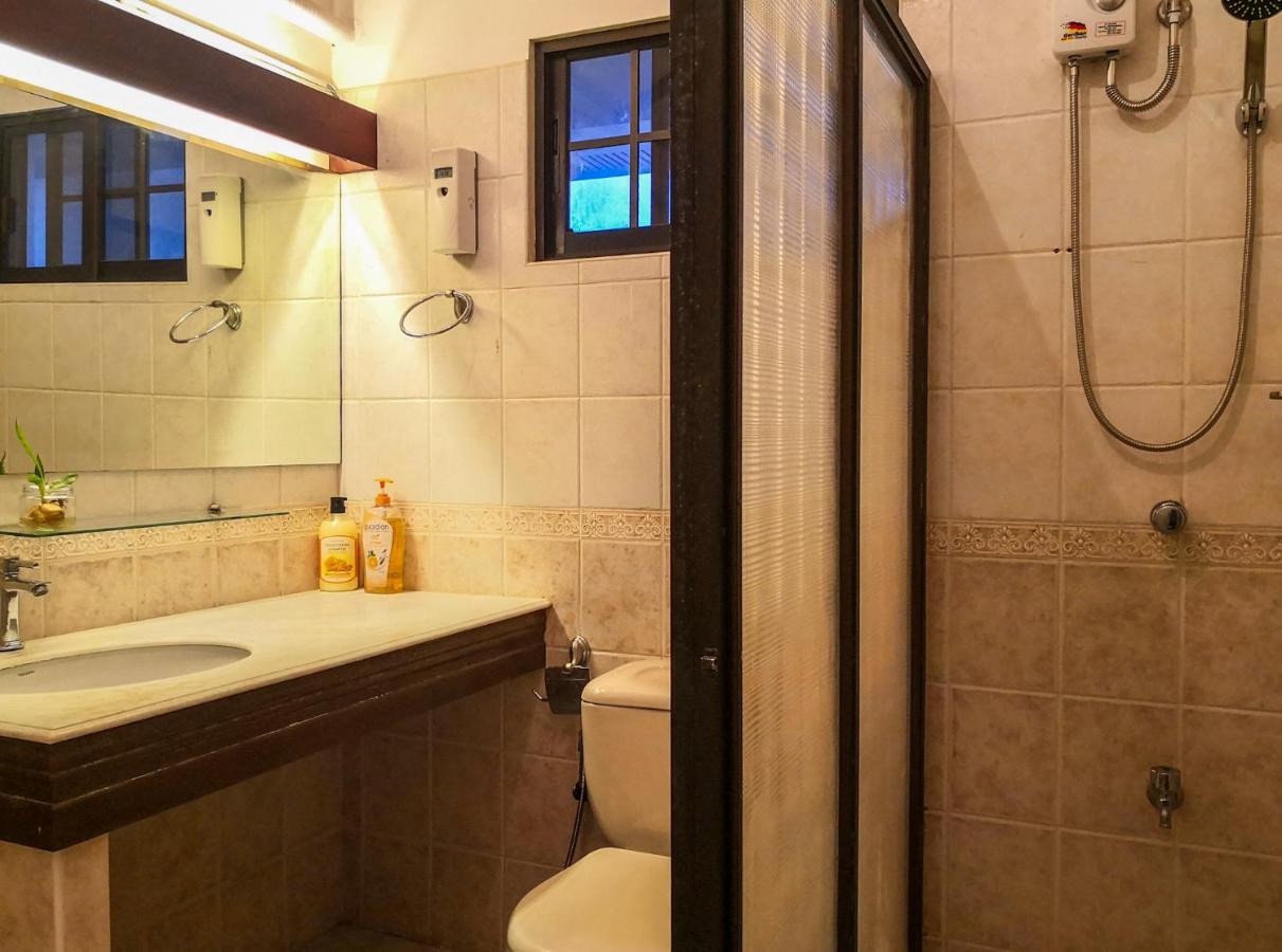 Spinning Cat Hostel (Adults Only) تاغبيلاران سيتي المظهر الخارجي الصورة