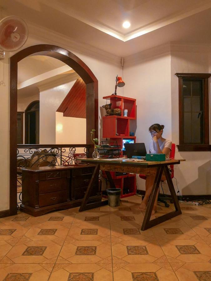 Spinning Cat Hostel (Adults Only) تاغبيلاران سيتي المظهر الخارجي الصورة