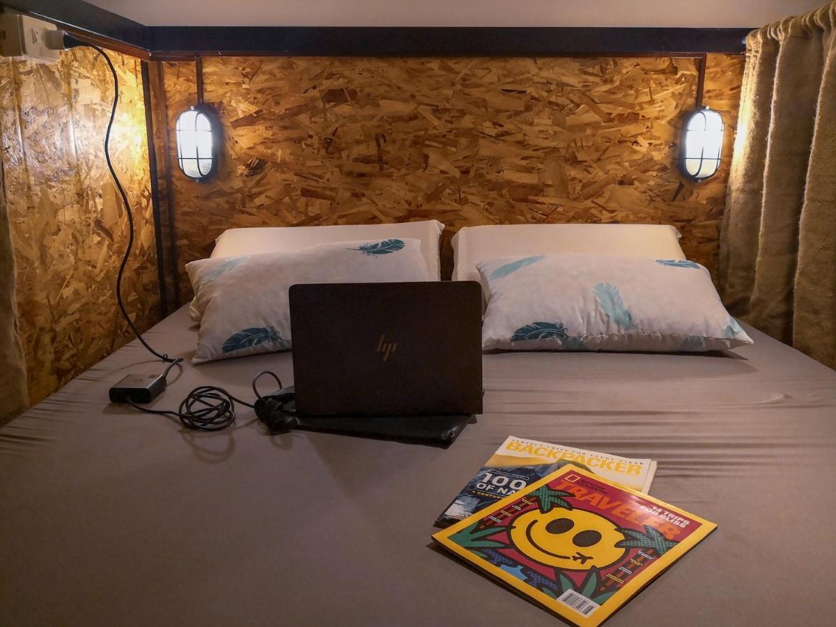 Spinning Cat Hostel (Adults Only) تاغبيلاران سيتي المظهر الخارجي الصورة